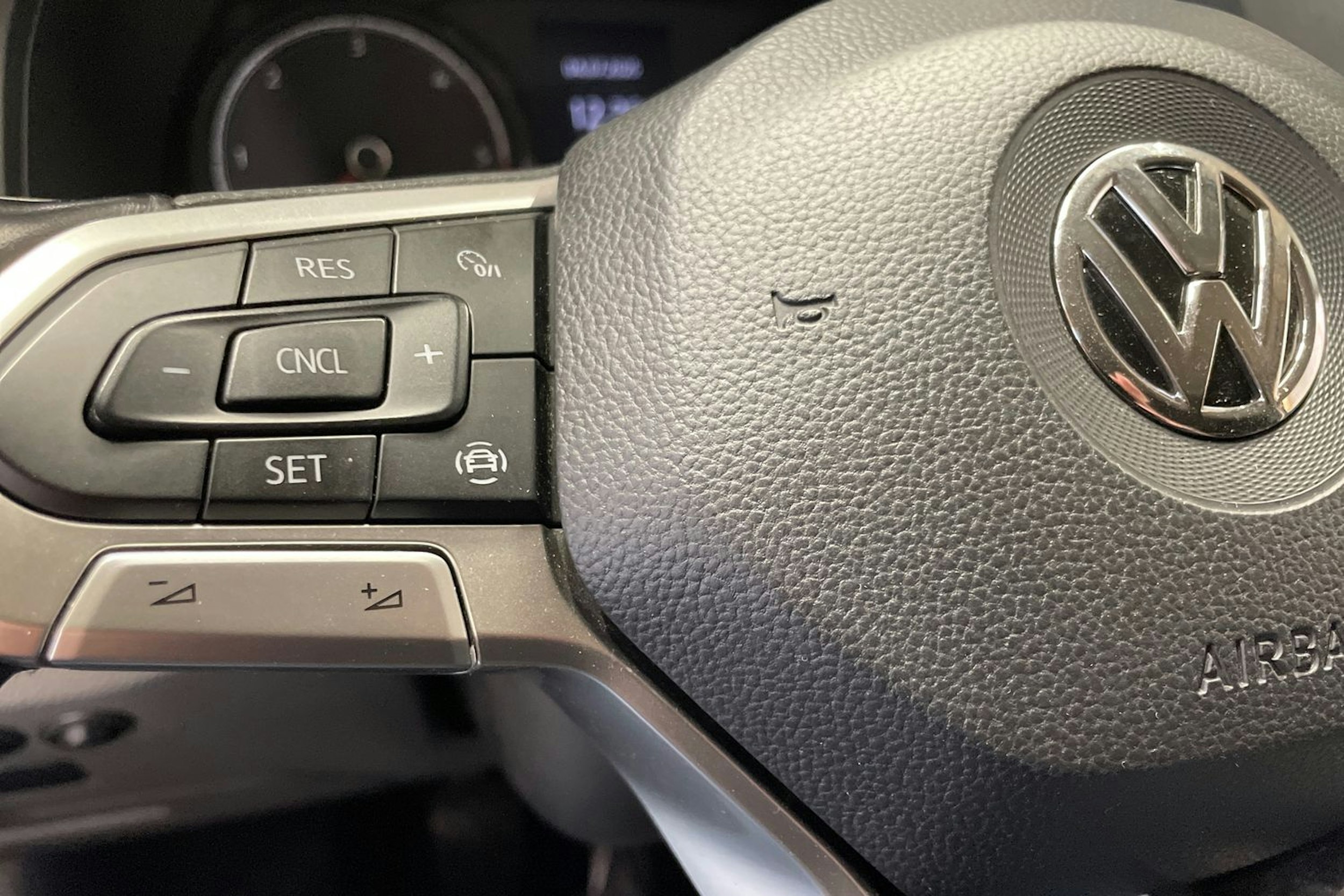 harmaa Volkswagen Transporter 2020 kuva 30.