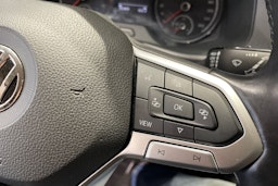 harmaa Volkswagen Transporter 2020 kuva 31.
