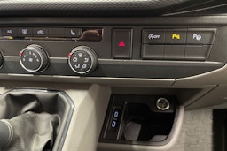harmaa Volkswagen Transporter 2020 kuva 36.