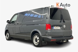harmaa Volkswagen Transporter 2020 kuva 2.