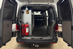 harmaa Volkswagen Transporter 2020 kuva 14.