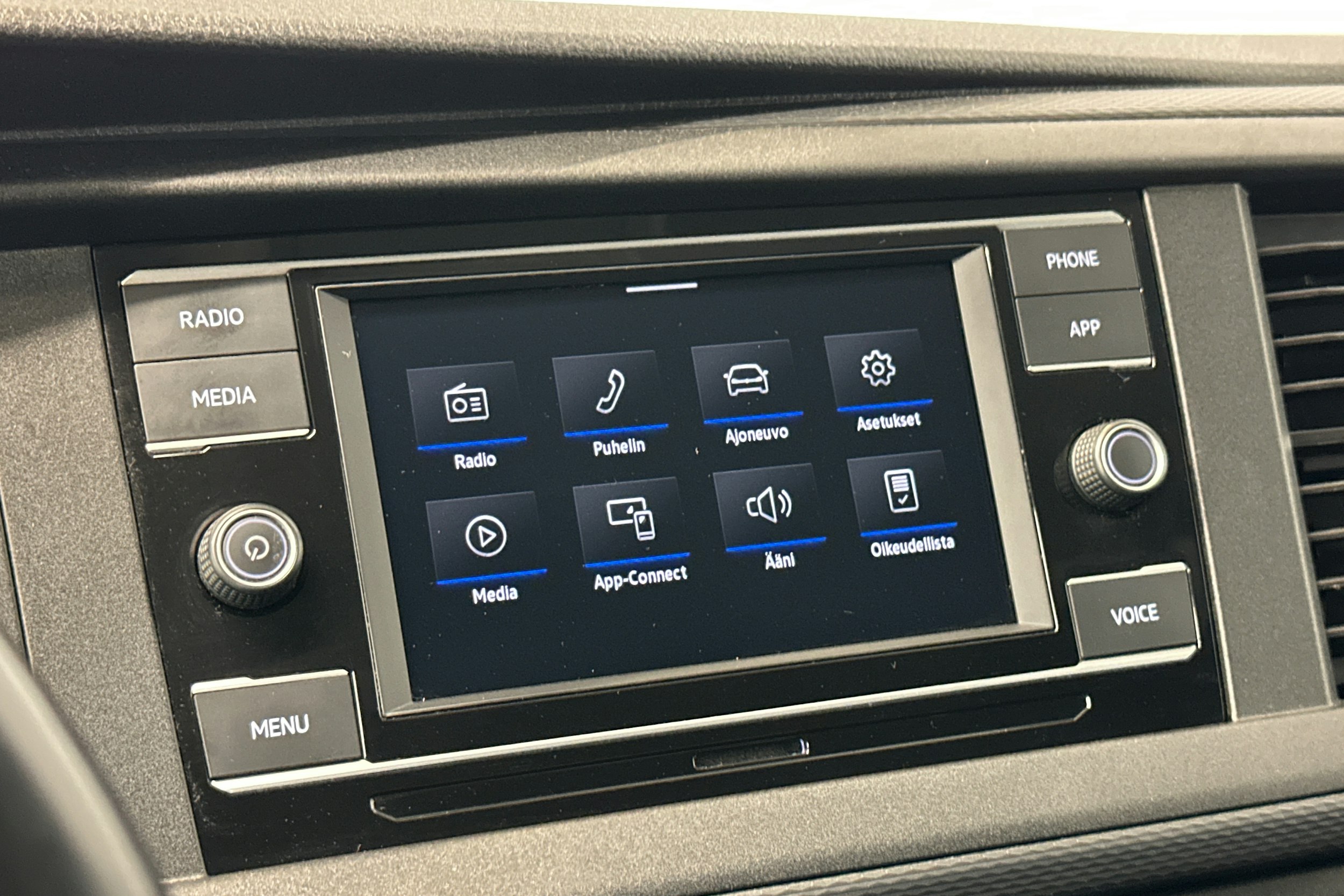 harmaa Volkswagen Transporter 2020 kuva 23.