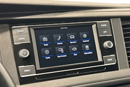 harmaa Volkswagen Transporter 2020 kuva 23.