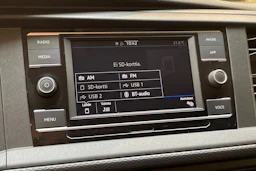 valkoinen Volkswagen Transporter 2020 kuva 21.