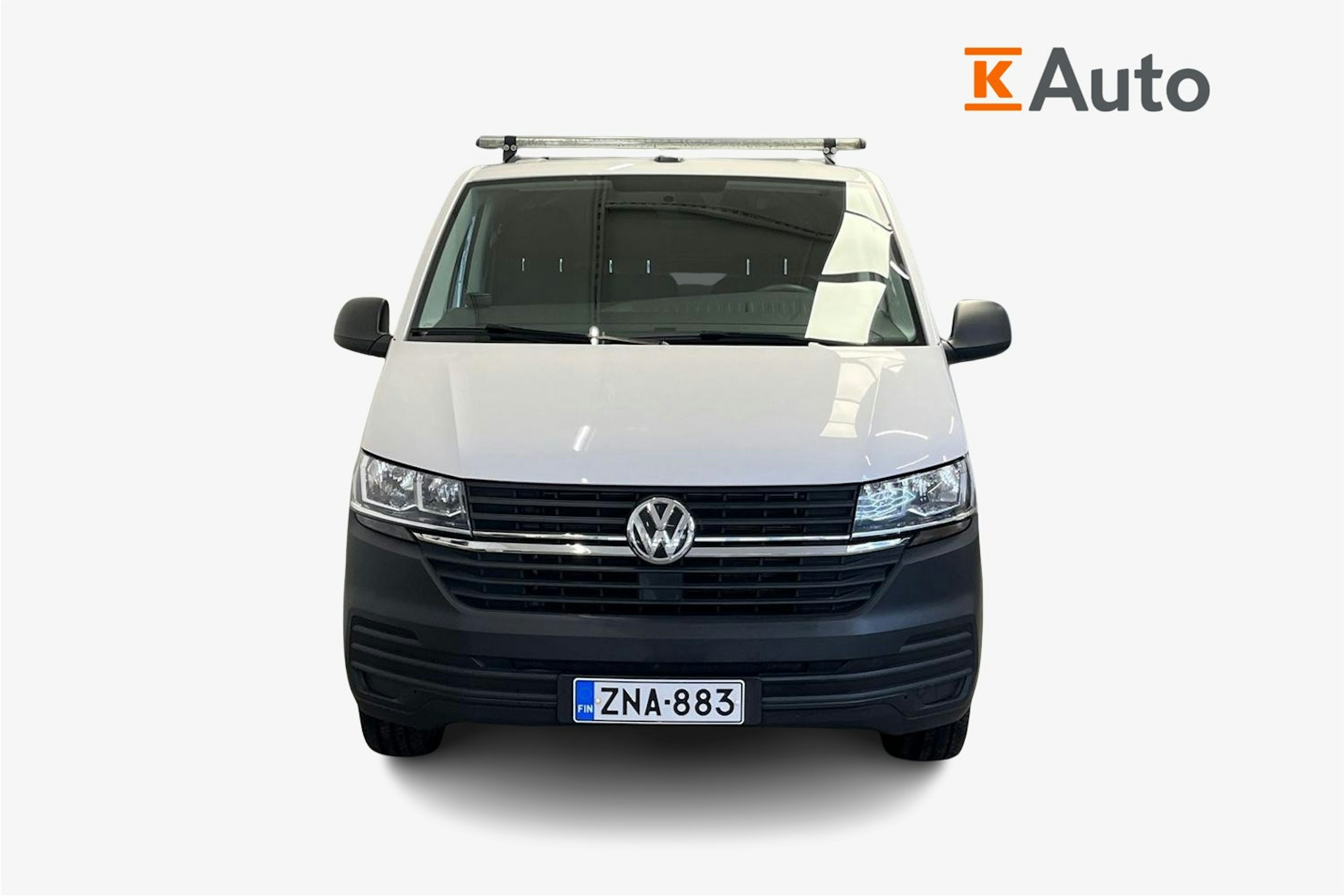 Valkoinen Volkswagen Transporter 2020 kuva 5.
