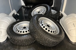 Valkoinen Volkswagen Transporter 2020 kuva 16.