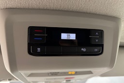 harmaa Volkswagen Transporter 2020 kuva 27.