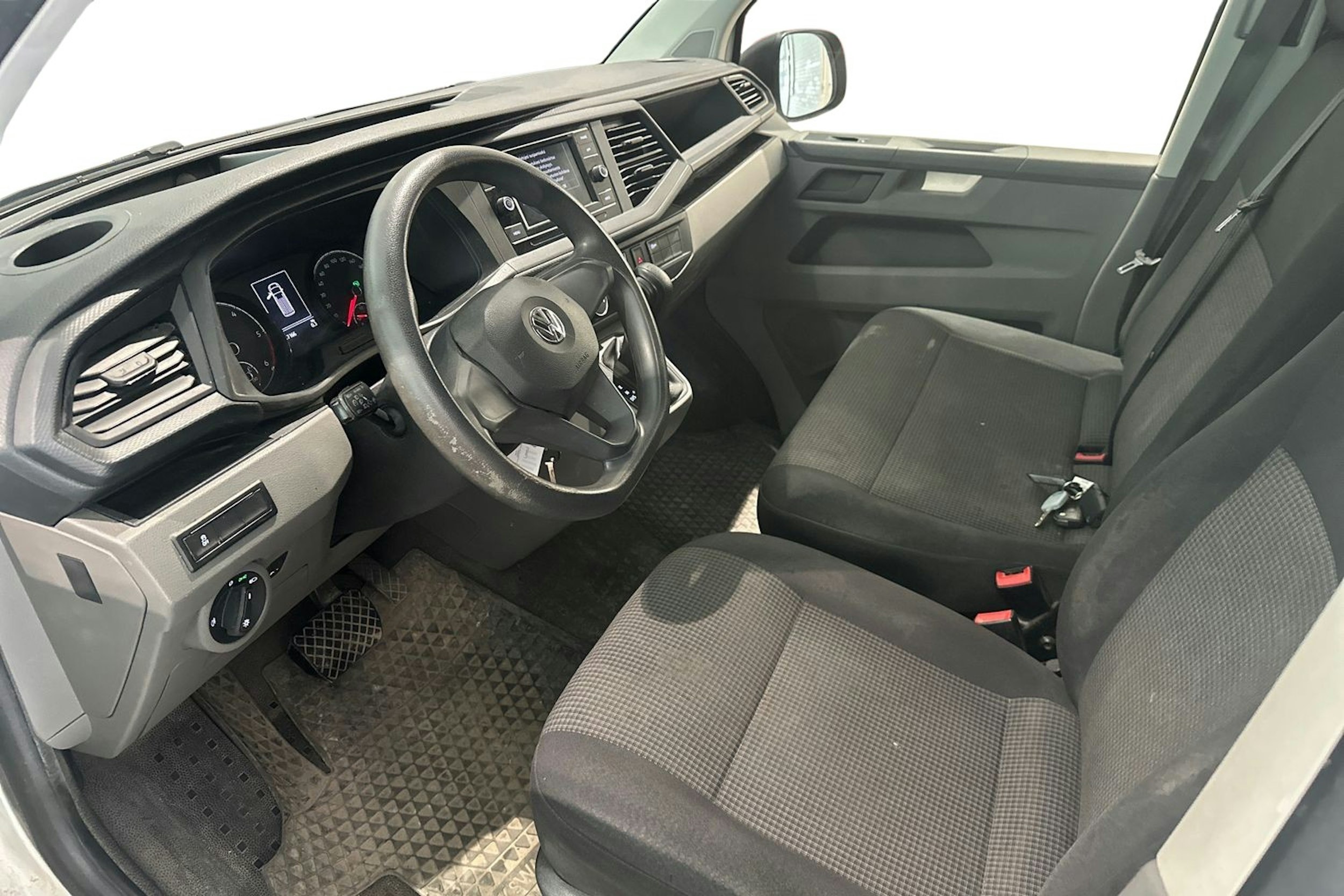 Valkoinen Volkswagen TRANSPORTER 2020 kuva 3.