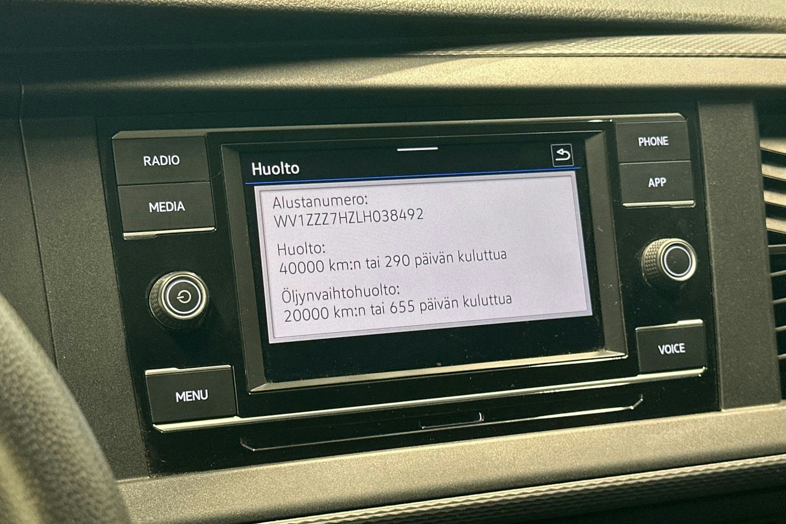 Valkoinen Volkswagen TRANSPORTER 2020 kuva 20.