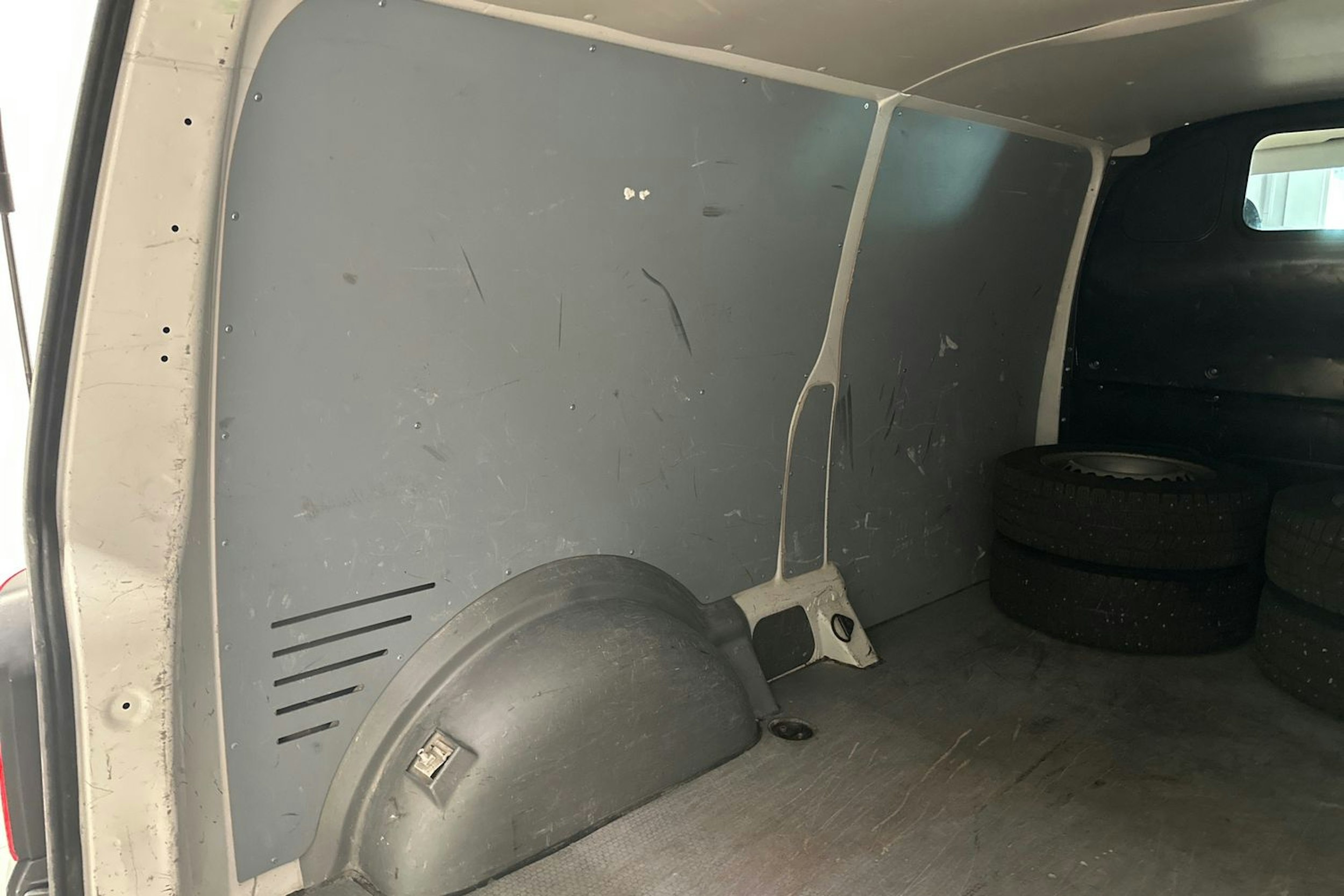 Valkoinen Volkswagen TRANSPORTER 2020 kuva 29.