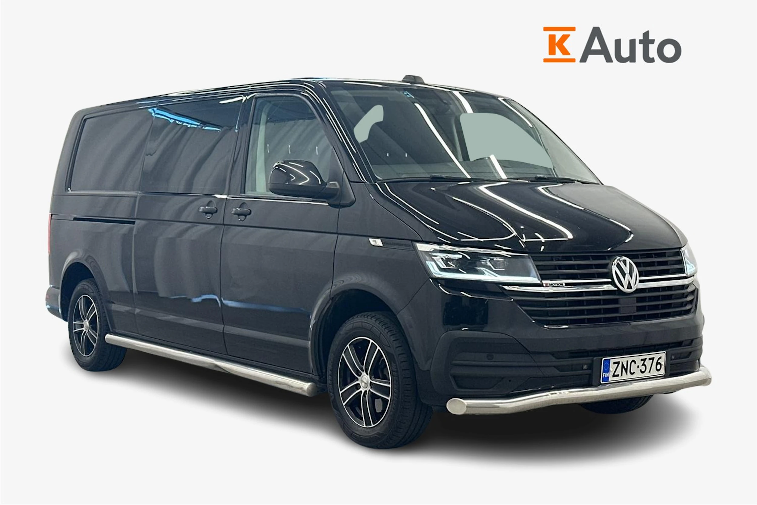 musta Volkswagen Transporter 2020 kuva 1.