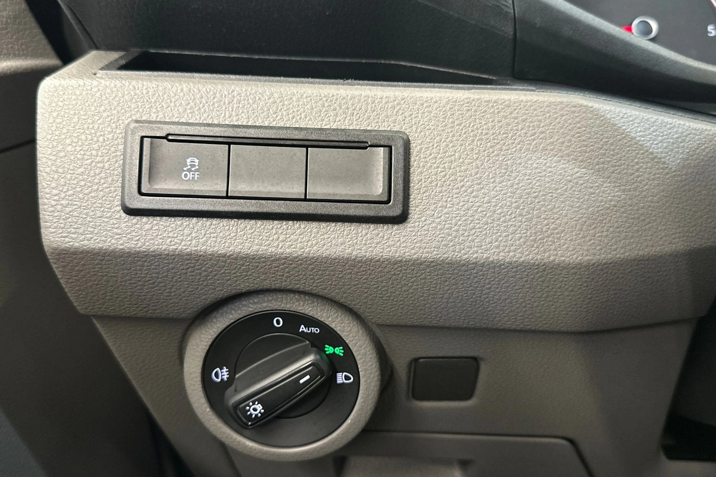 musta Volkswagen Transporter 2020 kuva 14.
