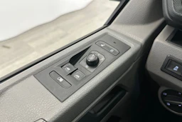 musta Volkswagen Transporter 2020 kuva 15.