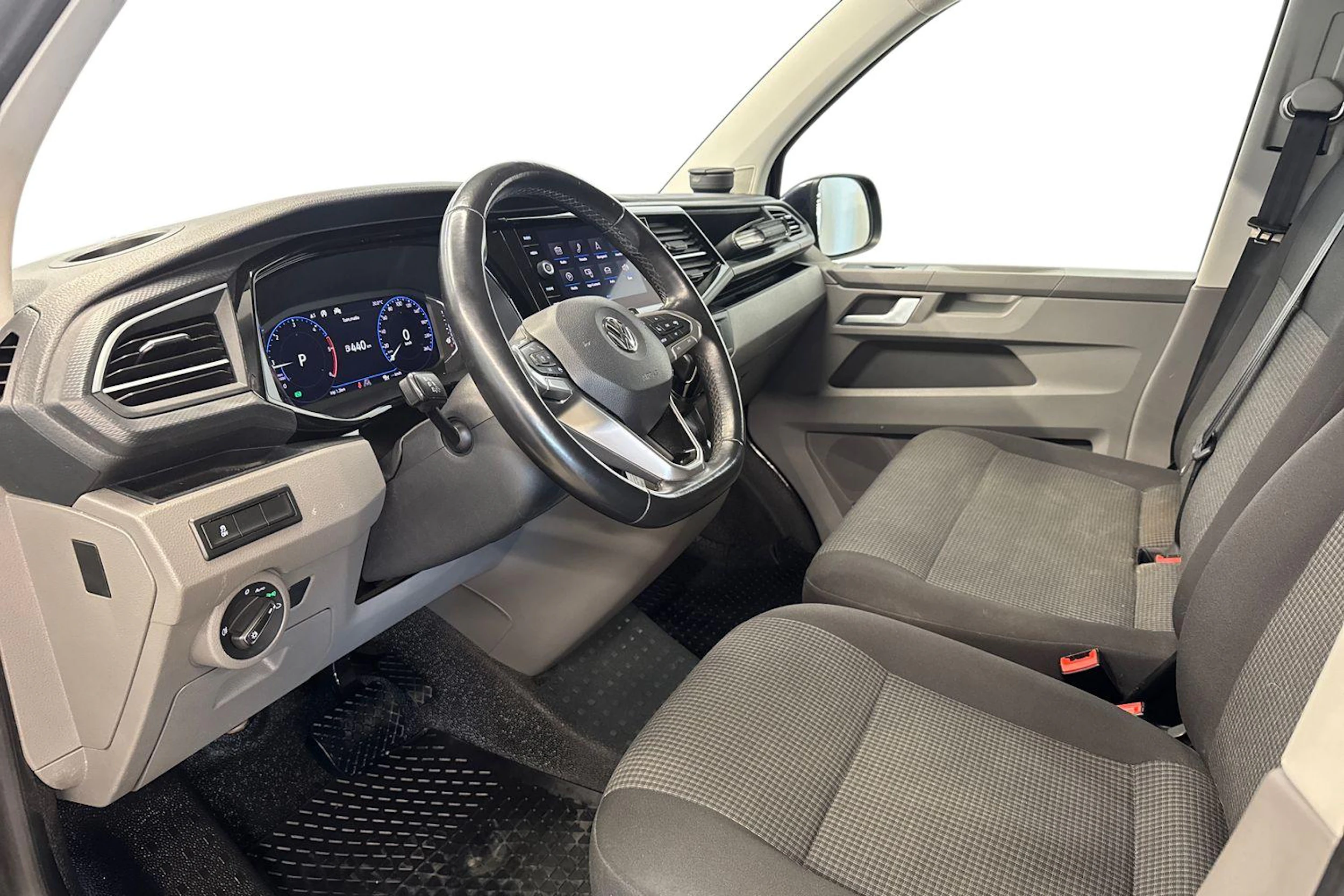 sininen Volkswagen Transporter 2020 kuva 8.