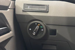 sininen Volkswagen Transporter 2020 kuva 23.