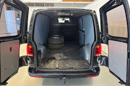sininen Volkswagen Transporter 2020 kuva 25.