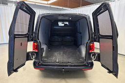 sininen Volkswagen Transporter 2020 kuva 28.