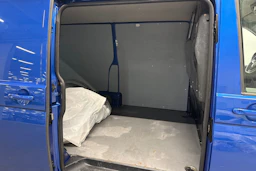 Sininen Volkswagen TRANSPORTER 2020 kuva 13.