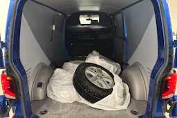 Sininen Volkswagen TRANSPORTER 2020 kuva 15.