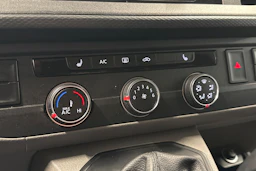 Sininen Volkswagen TRANSPORTER 2020 kuva 21.