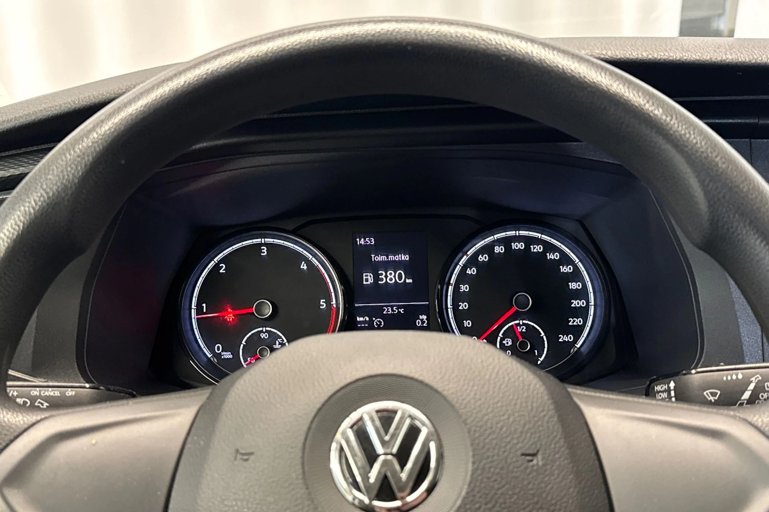 sininen Volkswagen Transporter 2020 kuva 15.