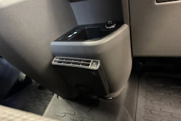 sininen Volkswagen Transporter 2020 kuva 24.