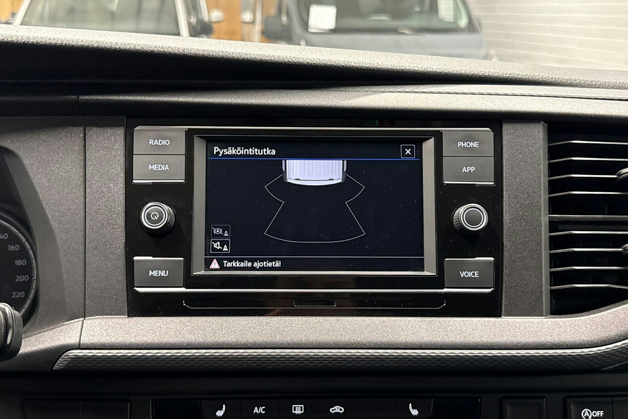 Sininen Volkswagen TRANSPORTER 2020 kuva 19.