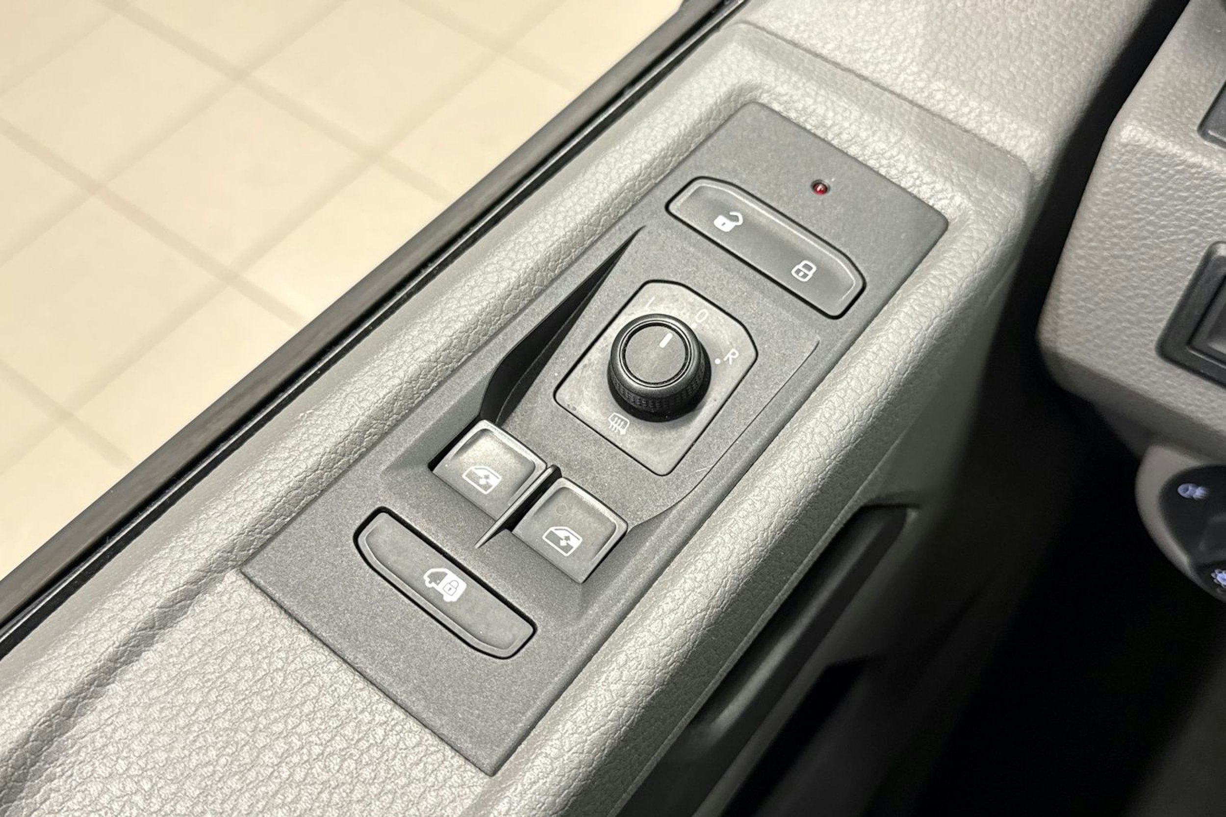 Sininen Volkswagen TRANSPORTER 2020 kuva 22.
