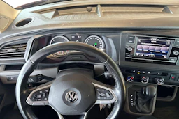 Punainen Volkswagen TRANSPORTER 2020 kuva 9.