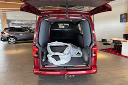 Punainen Volkswagen TRANSPORTER 2020 kuva 15.