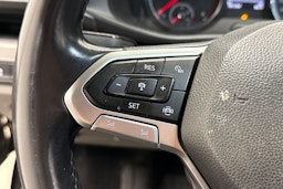 Musta Volkswagen TRANSPORTER 2020 kuva 17.