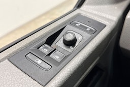 Musta Volkswagen TRANSPORTER 2020 kuva 20.