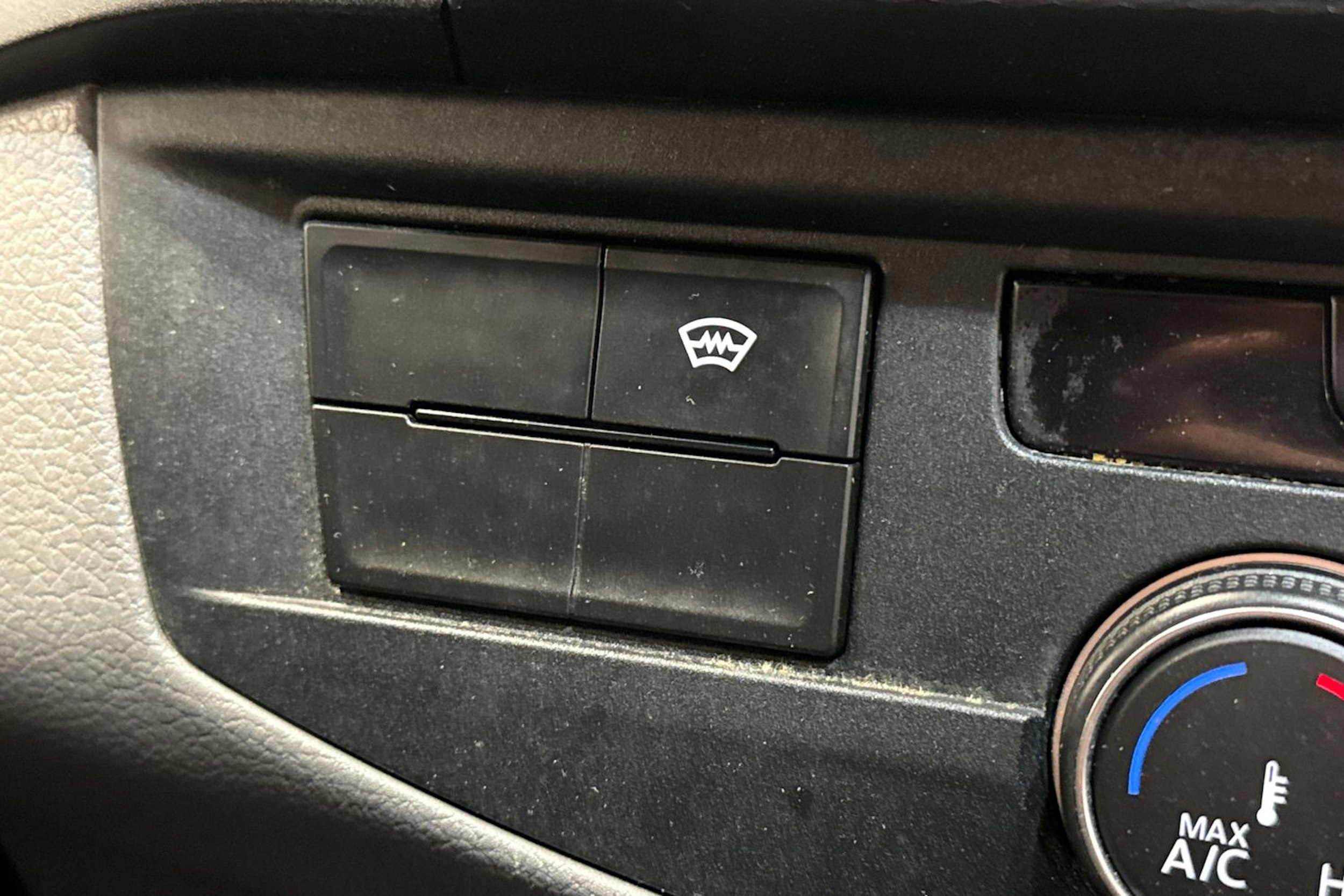 Musta Volkswagen TRANSPORTER 2020 kuva 21.