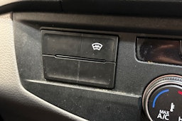 Musta Volkswagen TRANSPORTER 2020 kuva 21.