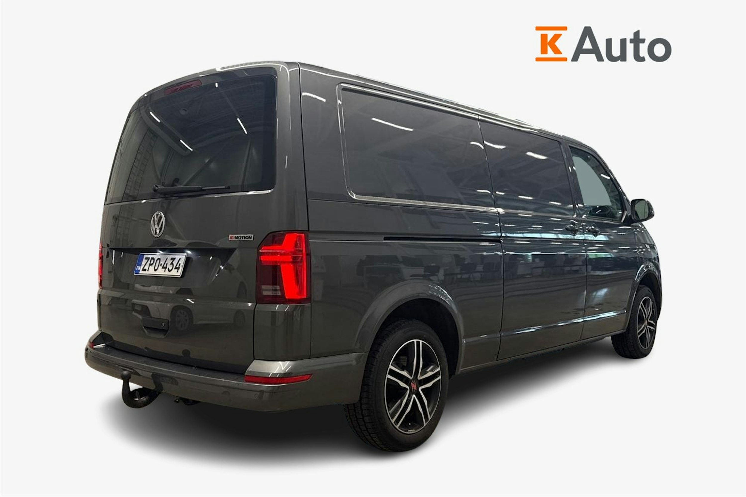 harmaa Volkswagen Transporter 2020 kuva 2.