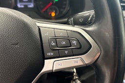 harmaa Volkswagen Transporter 2020 kuva 17.