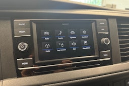 harmaa Volkswagen Transporter 2020 kuva 20.