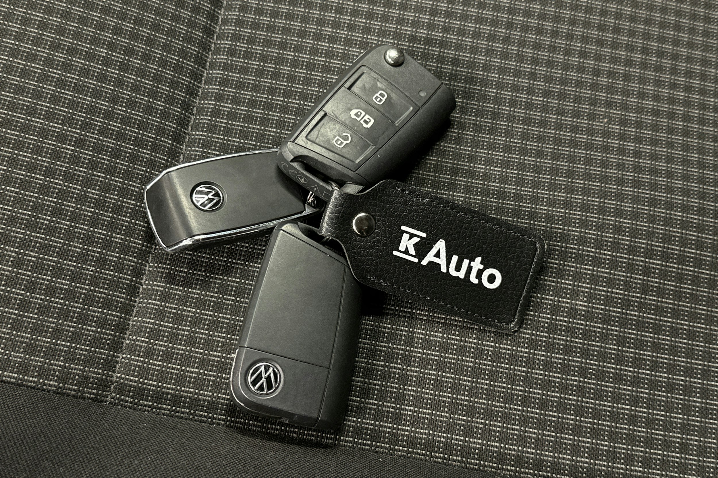 musta Volkswagen Transporter 2021 kuva 22.