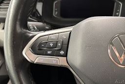 sininen Volkswagen Transporter 2021 kuva 15.