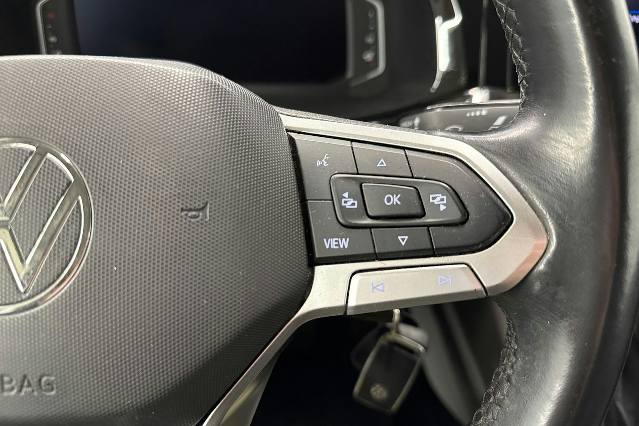 sininen Volkswagen Transporter 2021 kuva 16.