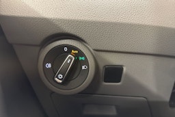 sininen Volkswagen Transporter 2021 kuva 18.