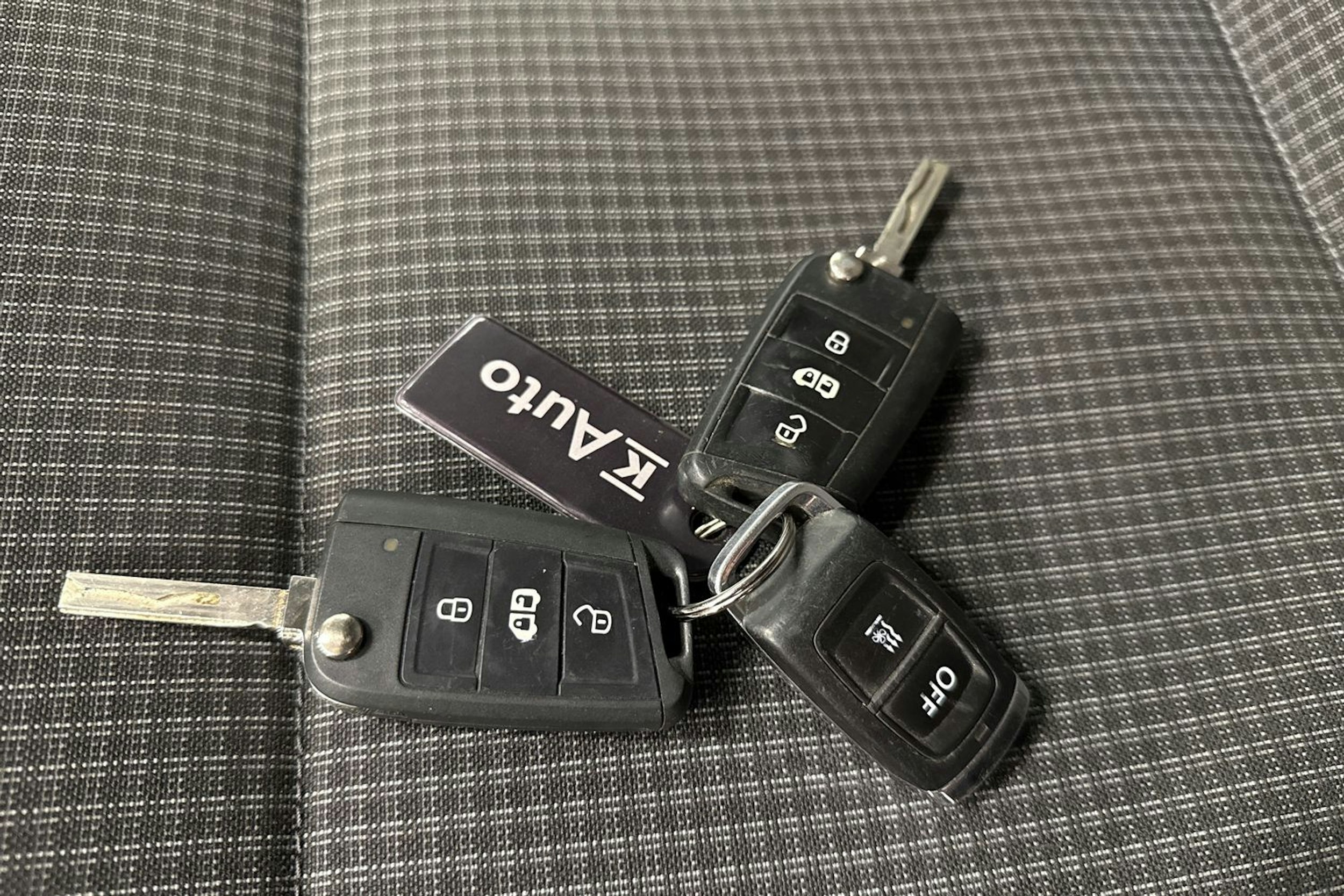 sininen Volkswagen Transporter 2021 kuva 32.