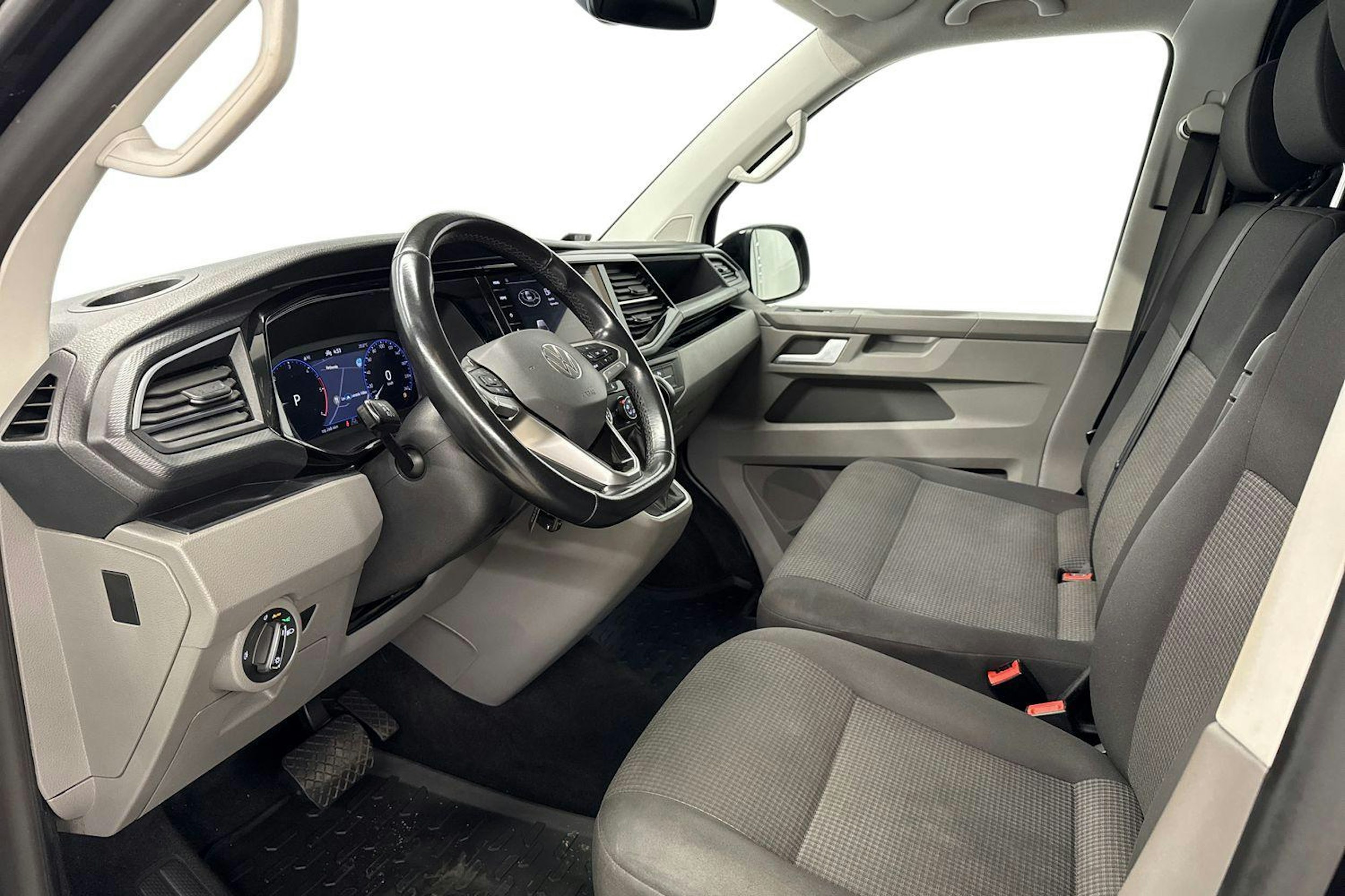 musta Volkswagen Transporter 2021 kuva 6.