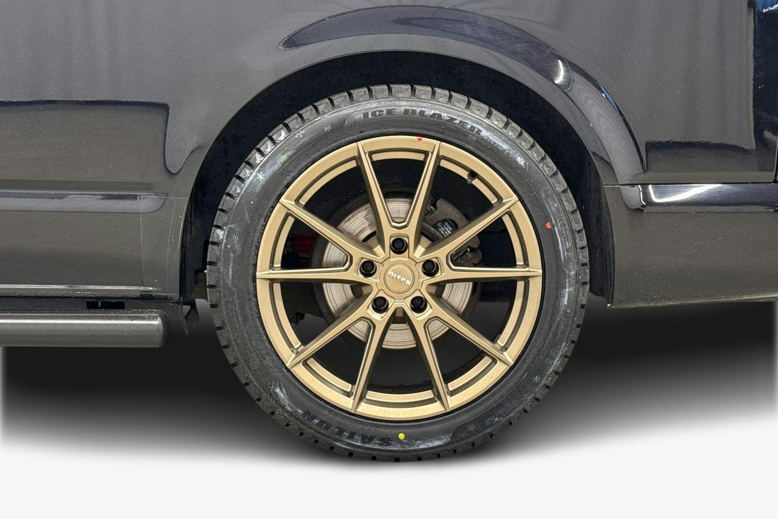 musta Volkswagen Transporter 2021 kuva 9.