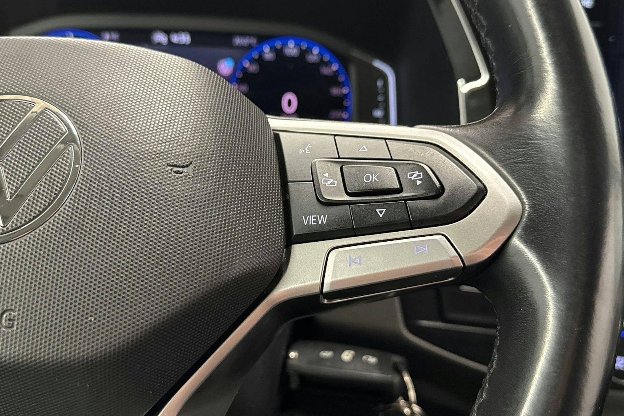 musta Volkswagen Transporter 2021 kuva 13.