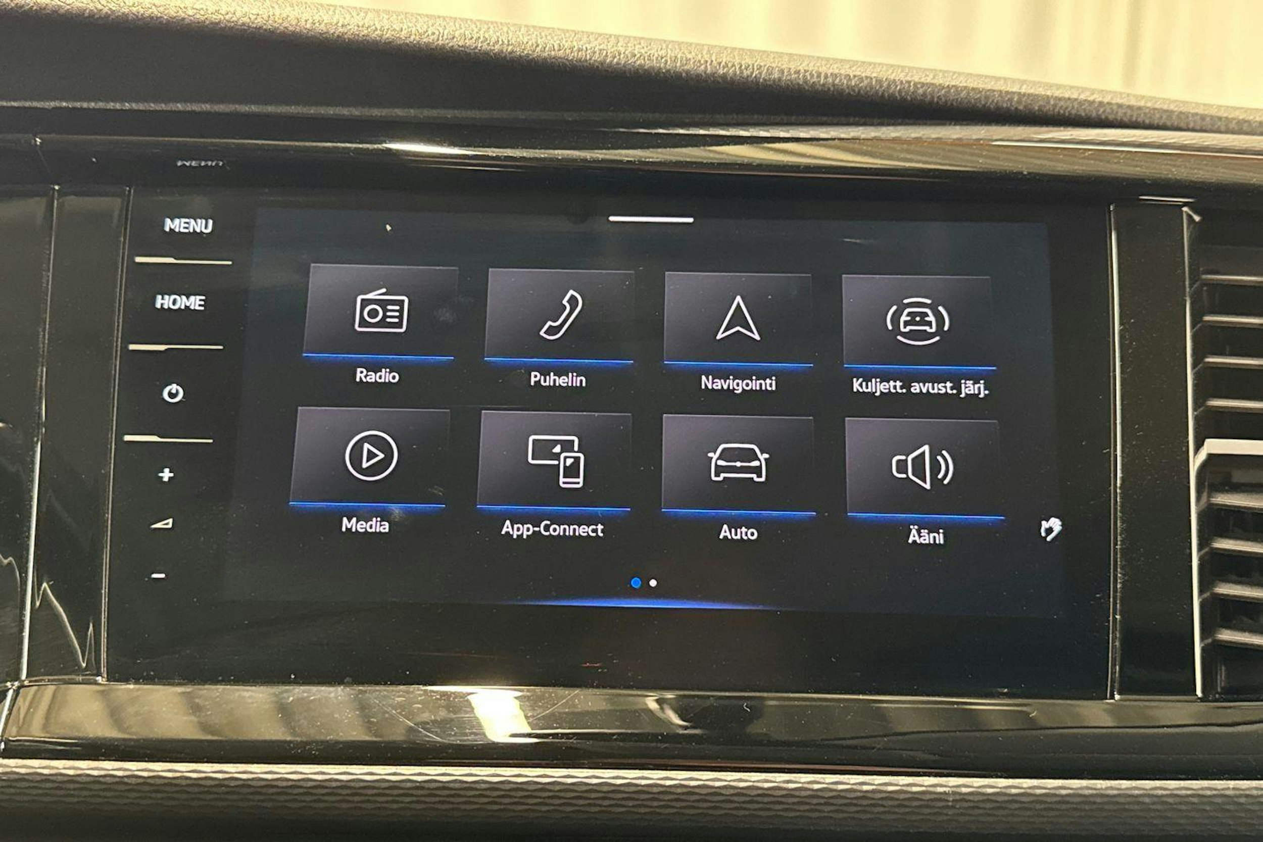 musta Volkswagen Transporter 2021 kuva 15.