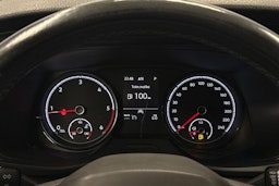 valkoinen Volkswagen Transporter 2021 kuva 14.