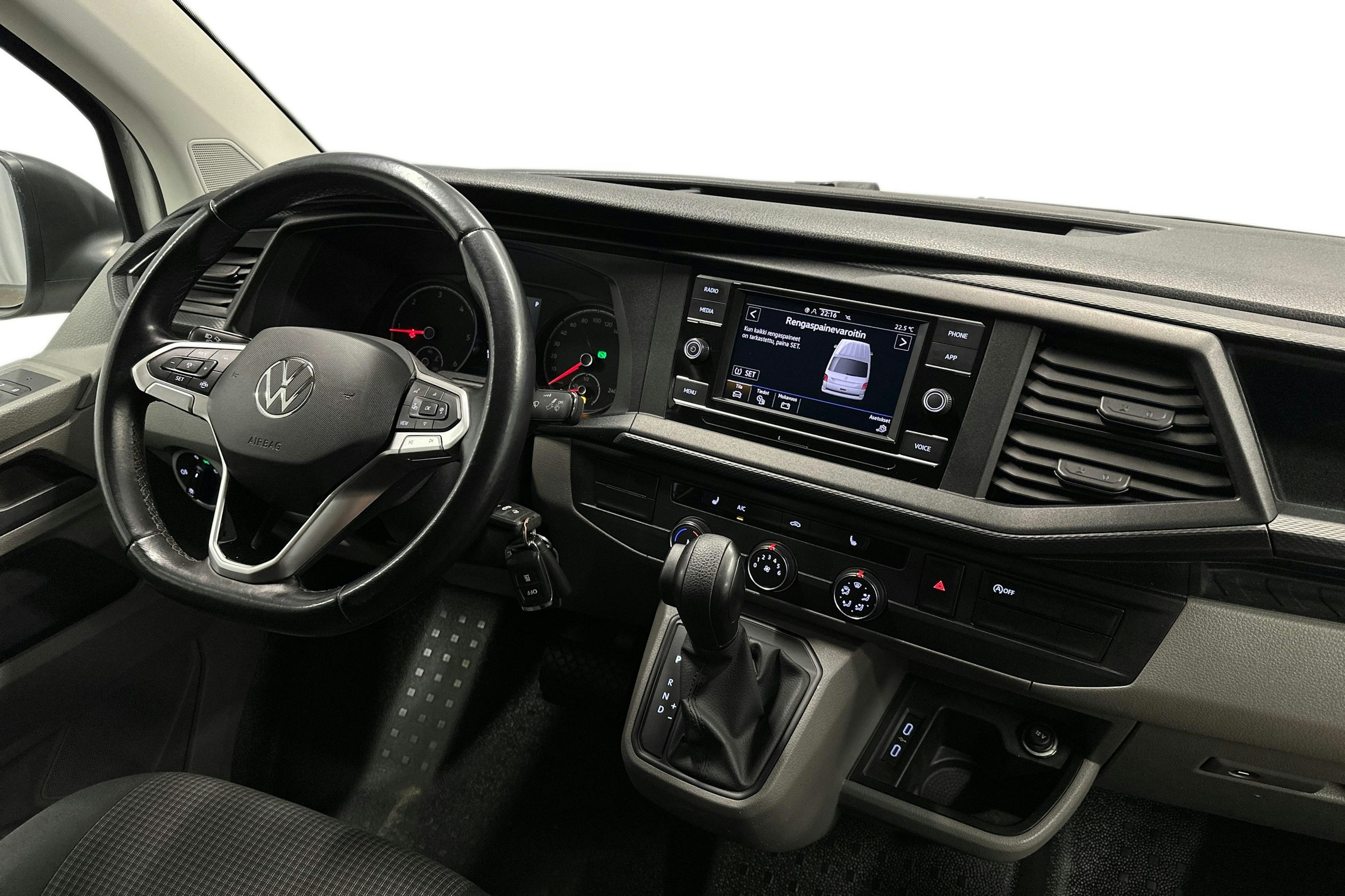 valkoinen Volkswagen Transporter 2021 kuva 7.