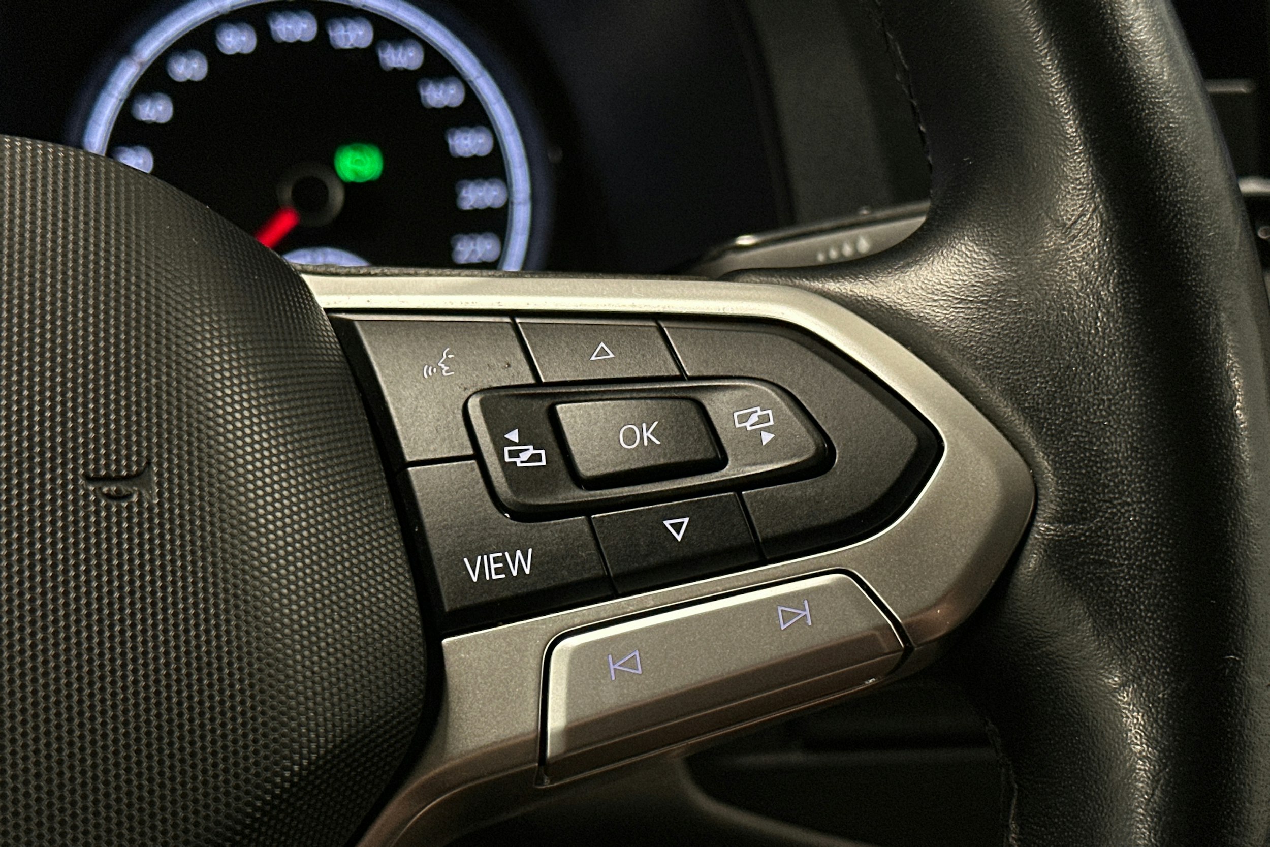 valkoinen Volkswagen Transporter 2021 kuva 14.