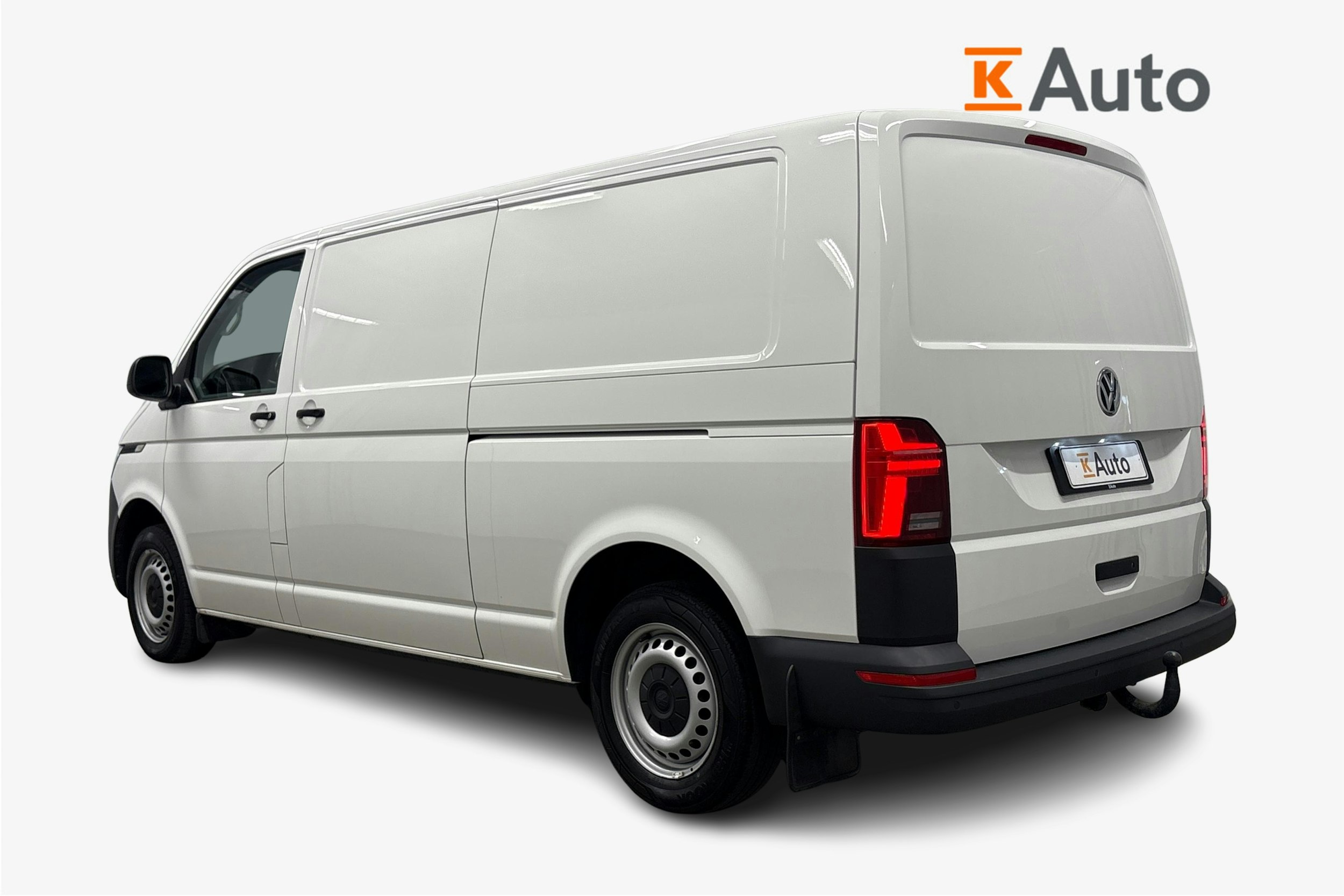 valkoinen Volkswagen Transporter 2021 kuva 2.